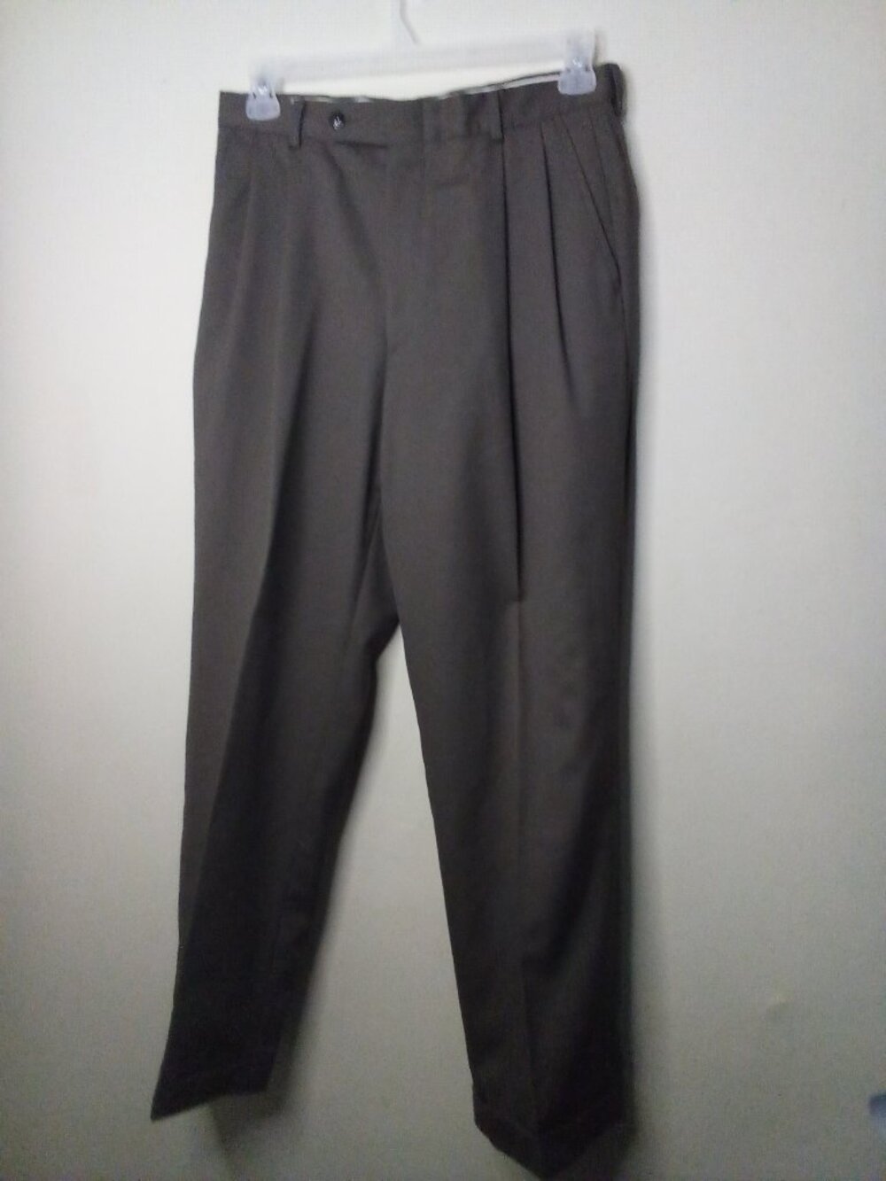 Nautica Pants Men 32 x 30 Pleats Dress Pants 100% Wool Cuff Hem Brown